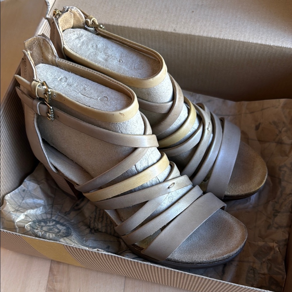 Bussola Tan and Cream Strappy Wedges